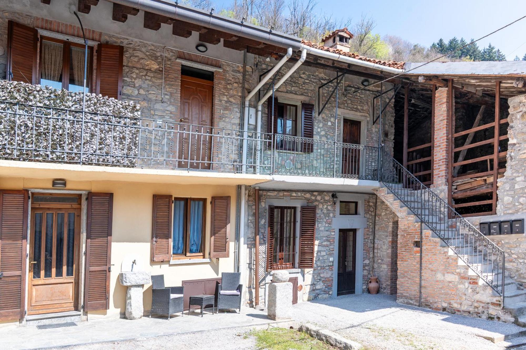 B&B La Corte And Home Restaurant - Free Parking - 10 Minutes To The Lake And Centre Como Luaran gambar