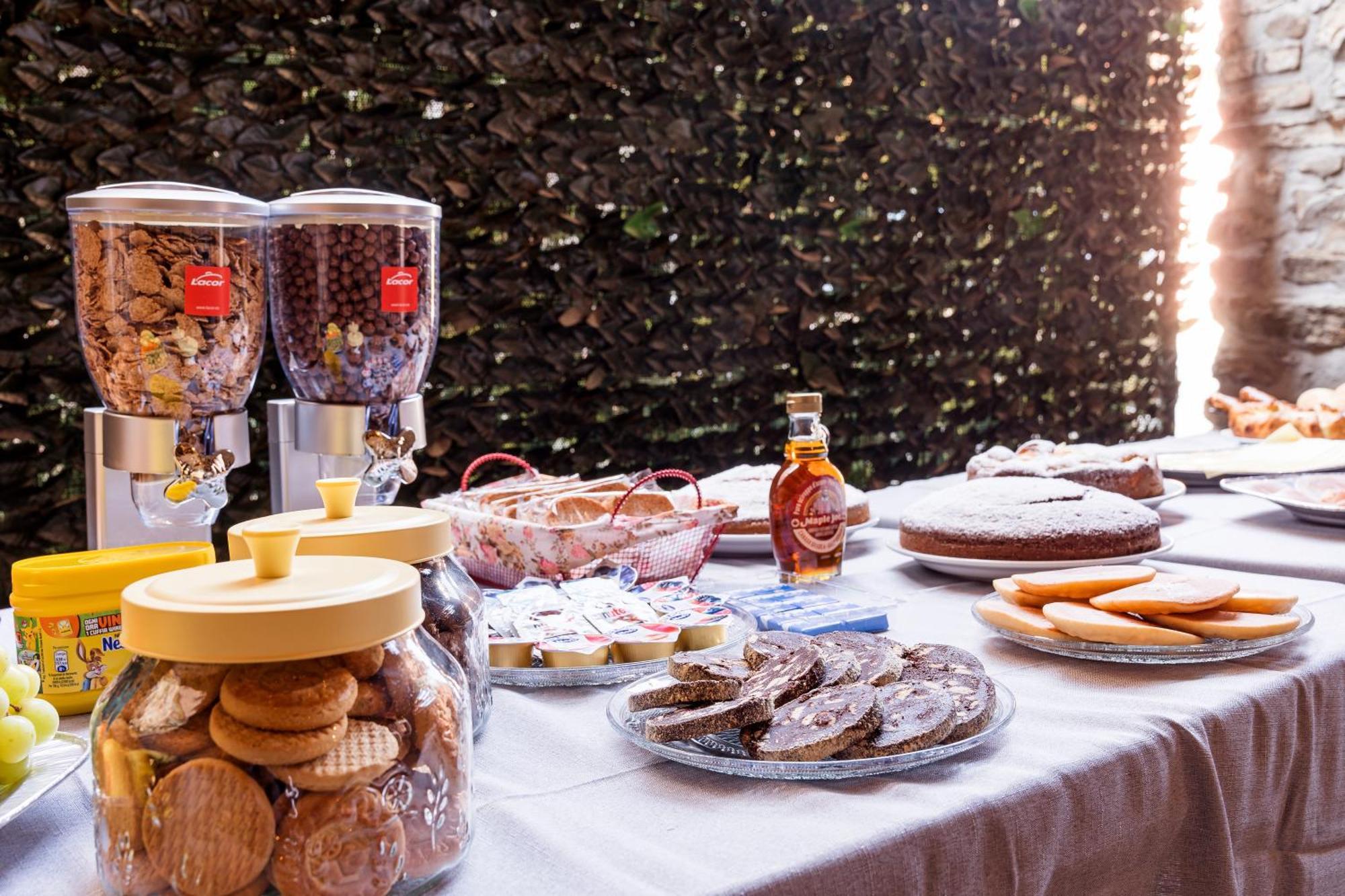 B&B La Corte And Home Restaurant - Free Parking - 10 Minutes To The Lake And Centre Como Luaran gambar