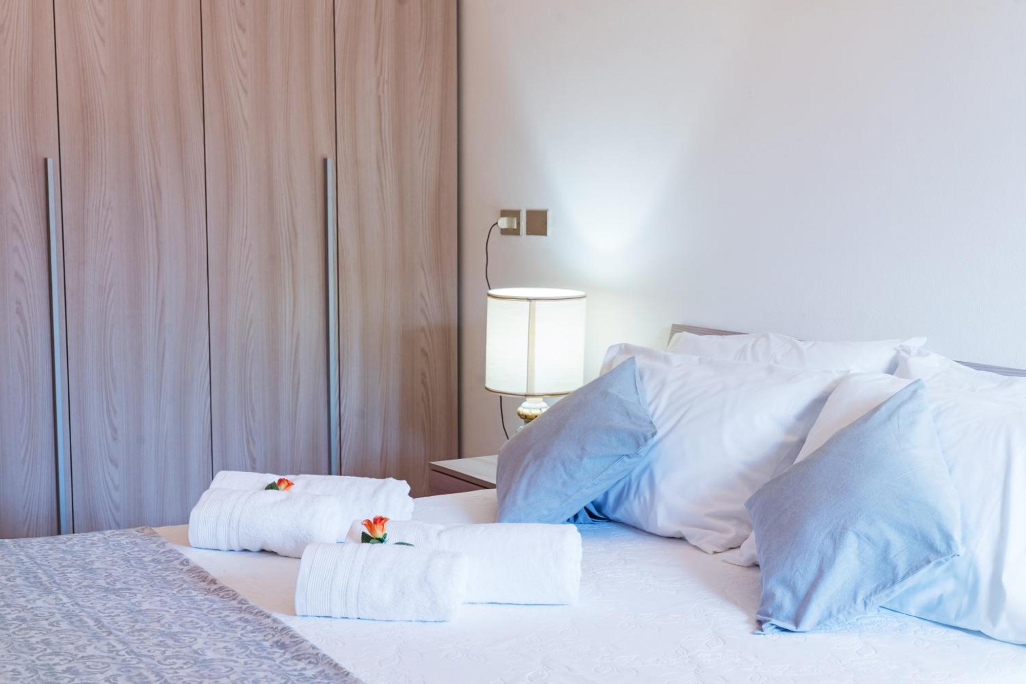 B&B La Corte And Home Restaurant - Free Parking - 10 Minutes To The Lake And Centre Como Luaran gambar