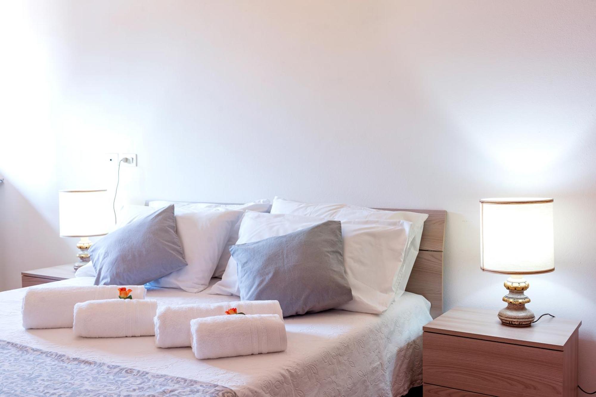 B&B La Corte And Home Restaurant - Free Parking - 10 Minutes To The Lake And Centre Como Luaran gambar