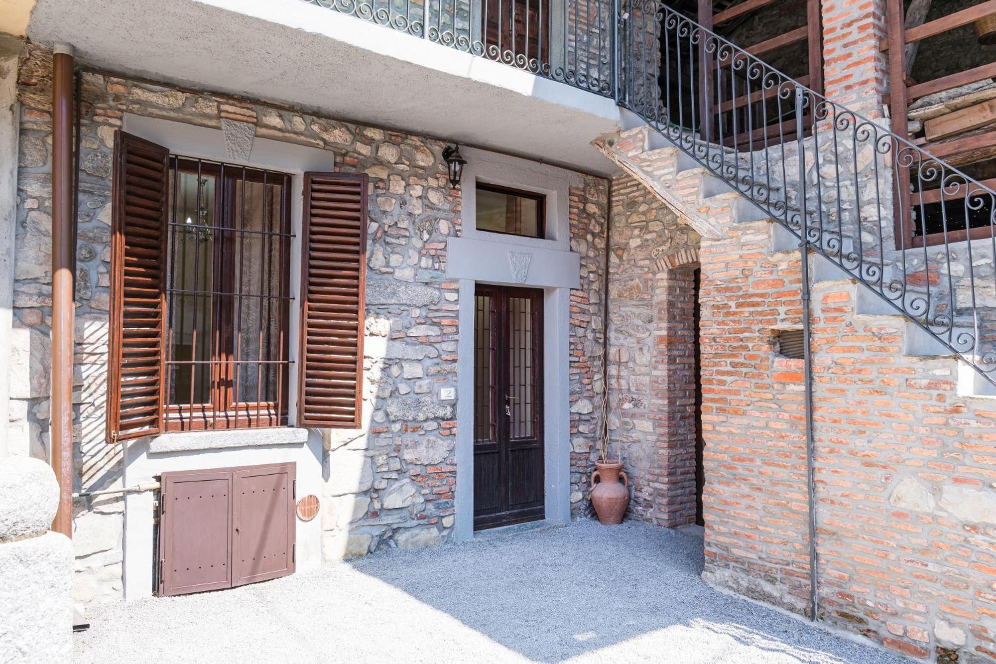 B&B La Corte And Home Restaurant - Free Parking - 10 Minutes To The Lake And Centre Como Luaran gambar